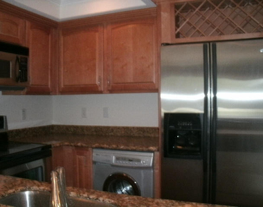 150 Ne 15th Avenue - Photo Thumbnail 3
