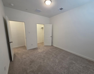 5708 Lakeview Drive - Photo Thumbnail 22