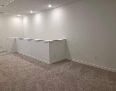5708 Lakeview Drive - Photo Thumbnail 11