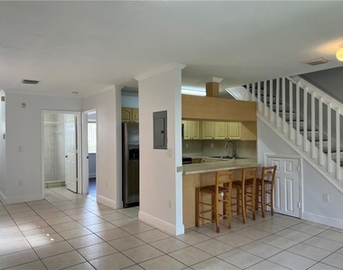 9425 Sw 77th Court - Photo Thumbnail 5