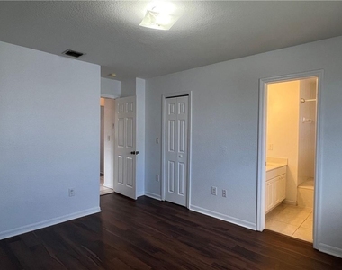 9425 Sw 77th Court - Photo Thumbnail 12