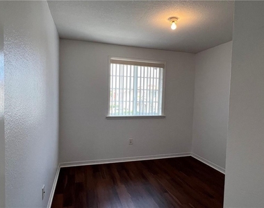 9425 Sw 77th Court - Photo Thumbnail 17