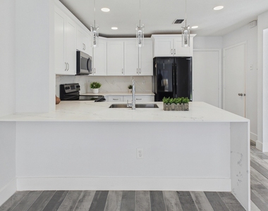 11772 Nw 1st Street - Photo Thumbnail 15