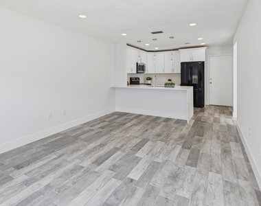 11772 Nw 1st Street - Photo Thumbnail 16