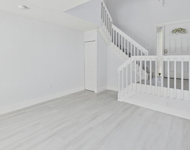 11772 Nw 1st Street - Photo Thumbnail 6