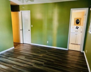 1711 Nw 46th Avenue - Photo Thumbnail 9