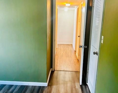 1711 Nw 46th Avenue - Photo Thumbnail 5