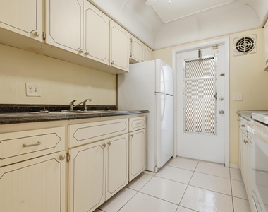 5480 Nw 11th Street - Photo Thumbnail 7