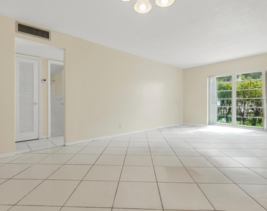 5480 Nw 11th Street - Photo Thumbnail 1