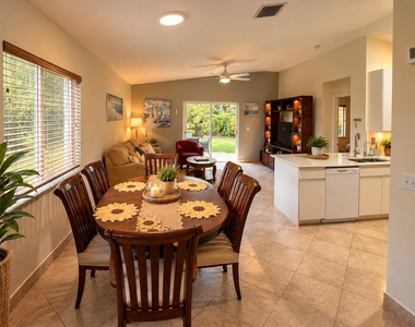 1245 Sw 46th Way - Photo Thumbnail 8