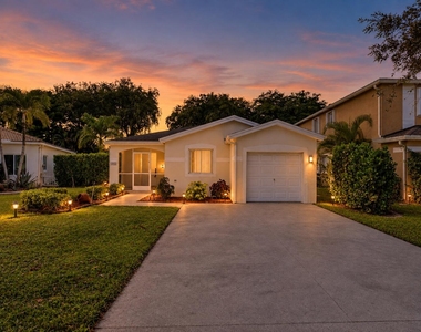 1245 Sw 46th Way - Photo Thumbnail 1