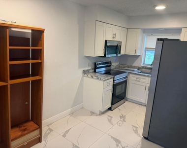 1471 Nw 20th - Photo Thumbnail 3
