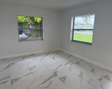 1471 Nw 20th - Photo Thumbnail 7