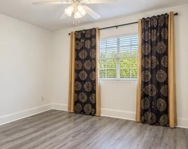 3965 Nw 9th Avenue - Photo Thumbnail 7