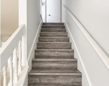 3965 Nw 9th Avenue - Photo Thumbnail 1