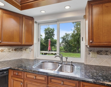 2940 Nw 87th Terrace - Photo Thumbnail 6