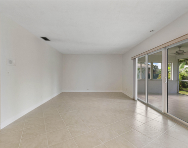2940 Nw 87th Terrace - Photo Thumbnail 12