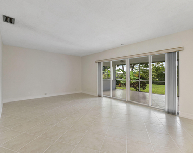 2940 Nw 87th Terrace - Photo Thumbnail 14