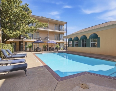 6318 Richmond Avenue - Photo Thumbnail 24