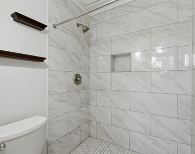 6318 Richmond Avenue - Photo Thumbnail 19
