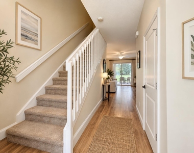 211 River Bluff Lane - Photo Thumbnail 1