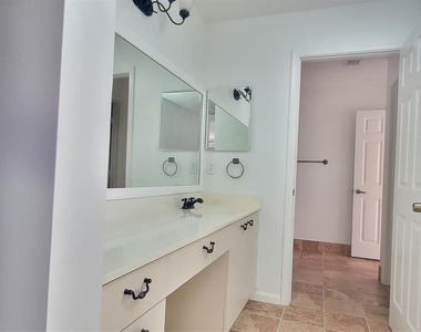 728 Nw 156th Avenue - Photo Thumbnail 11