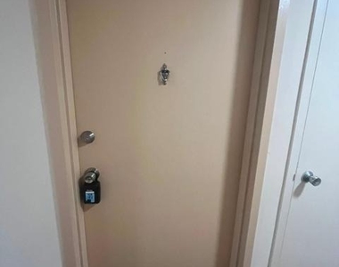480 Executive Center Drive - Photo Thumbnail 6