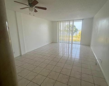 480 Executive Center Drive - Photo Thumbnail 3