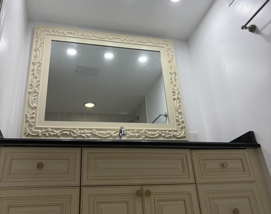 253 Newport P - Photo Thumbnail 20