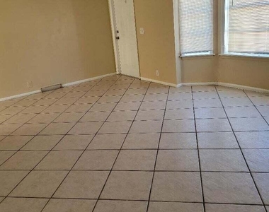 1488 W 31st Street - Photo Thumbnail 12