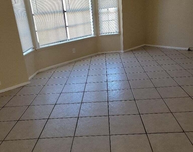 1488 W 31st Street - Photo Thumbnail 13