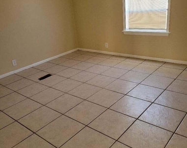 1488 W 31st Street - Photo Thumbnail 10