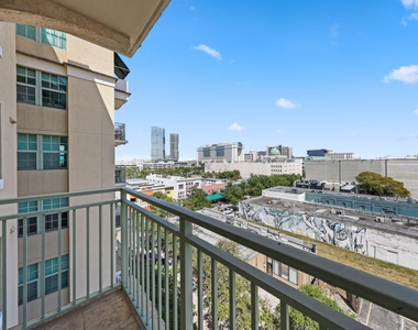 610 Clematis Street - Photo Thumbnail 18