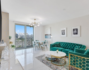 610 Clematis Street - Photo Thumbnail 9