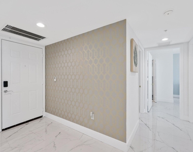 610 Clematis Street - Photo Thumbnail 13