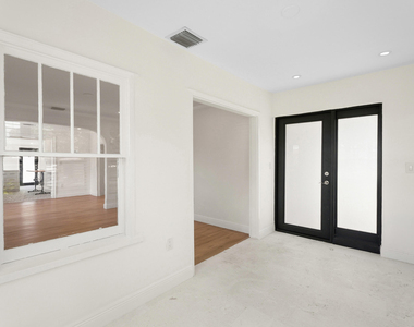 517 55th Street - Photo Thumbnail 14