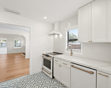 517 55th Street - Photo Thumbnail 17