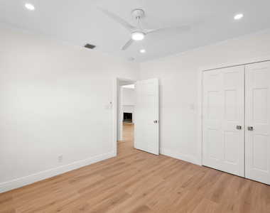 517 55th Street - Photo Thumbnail 21
