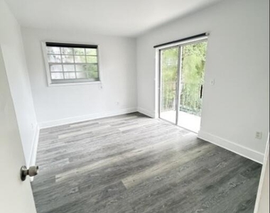 1052 Nw 4th Street - Photo Thumbnail 41
