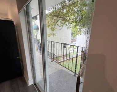 1052 Nw 4th Street - Photo Thumbnail 29
