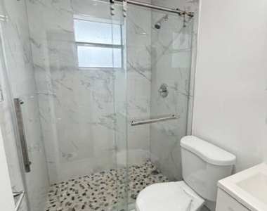 1052 Nw 4th Street - Photo Thumbnail 24