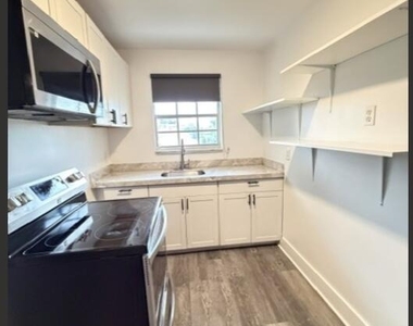 1052 Nw 4th Street - Photo Thumbnail 32