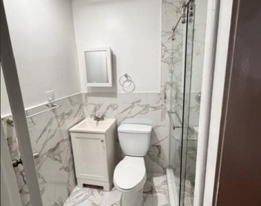 1052 Nw 4th Street - Photo Thumbnail 18