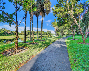 2200 S Cypress Bend Drive - Photo Thumbnail 27