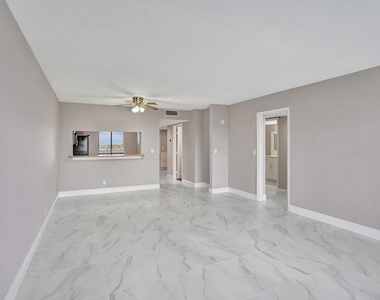 2200 S Cypress Bend Drive - Photo Thumbnail 2