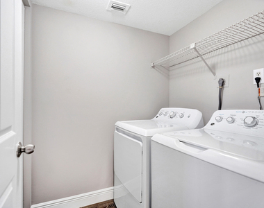 2200 S Cypress Bend Drive - Photo Thumbnail 47