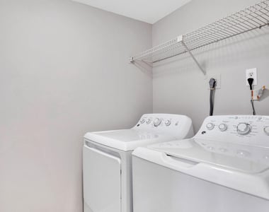 2200 S Cypress Bend Drive - Photo Thumbnail 48