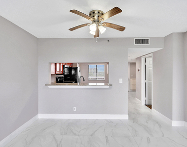 2200 S Cypress Bend Drive - Photo Thumbnail 50