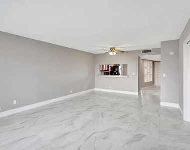 2200 S Cypress Bend Drive - Photo Thumbnail 52