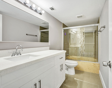 2200 S Cypress Bend Drive - Photo Thumbnail 11